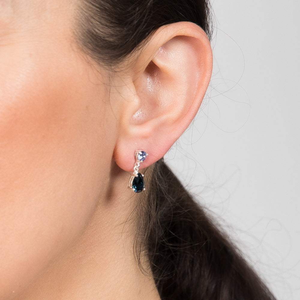 Light hot sale sapphire earrings